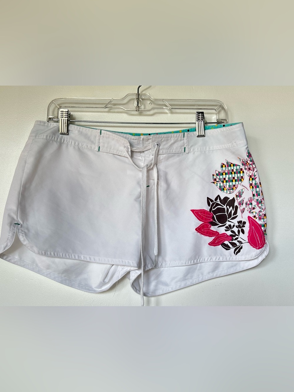 Body Glove shorts